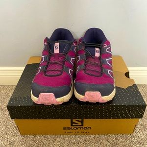 Salomon hiking shoes for girls